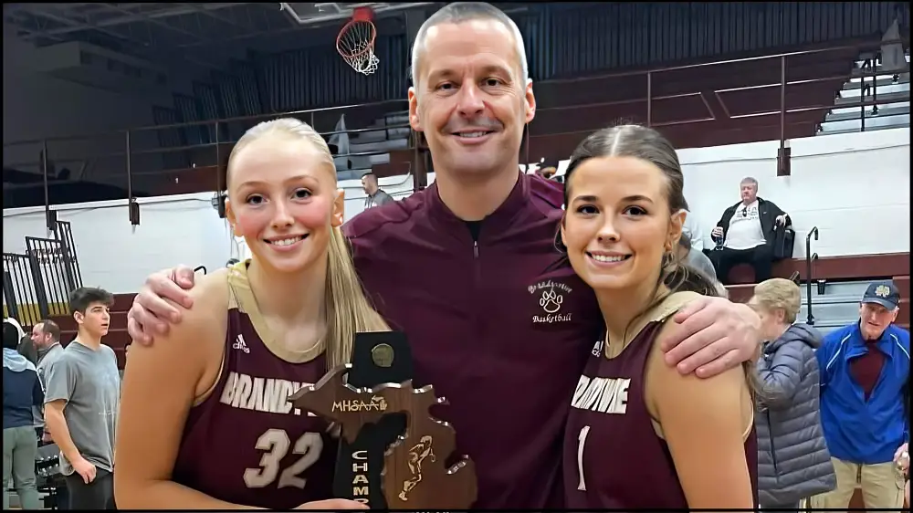 Holy Cross women's basketball Awards Photo